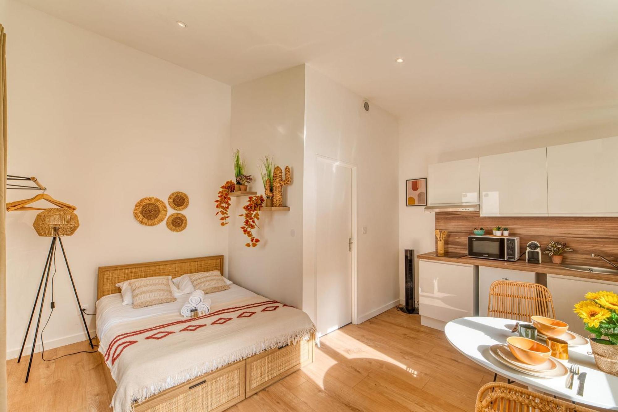 La Soleil - Maison Avec Jardin Prive Apartment